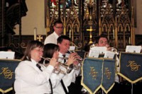 Front row cornets.